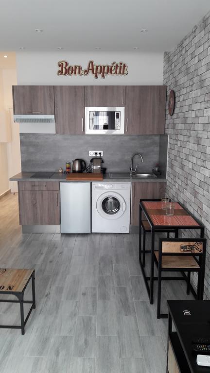 Studio Williams Apartment Nisa Exterior foto