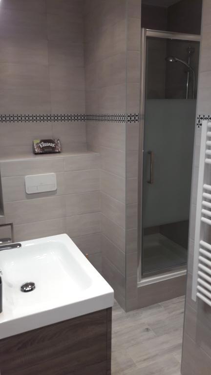 Studio Williams Apartment Nisa Exterior foto